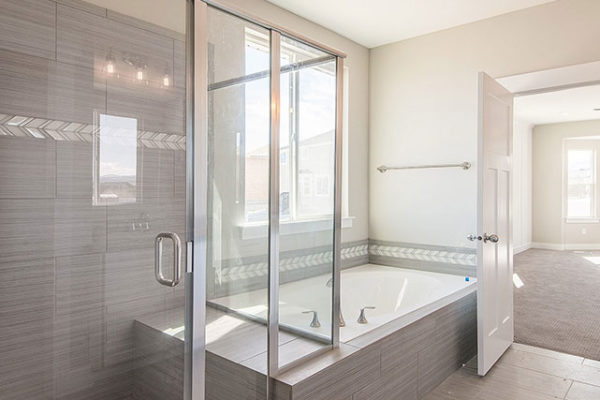 Master-Bathroom-1-Alpine